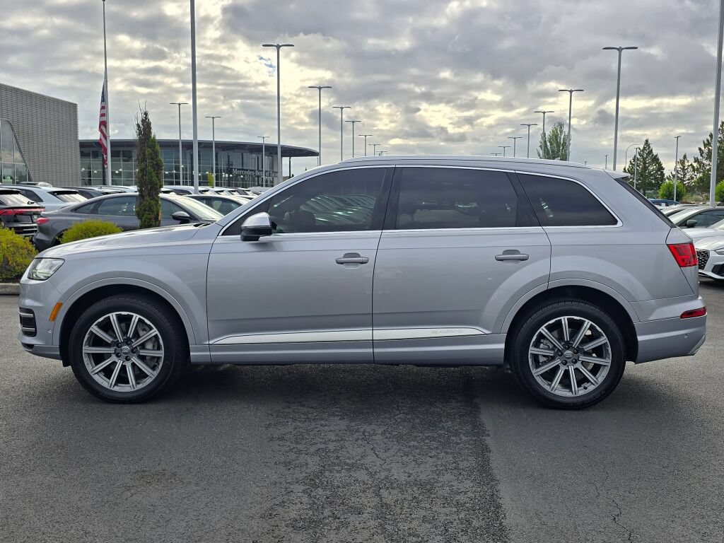 Used 2019 Audi Q7 3.0T Premium Plus w/ Premium Plus Package AWD/4WD image 2