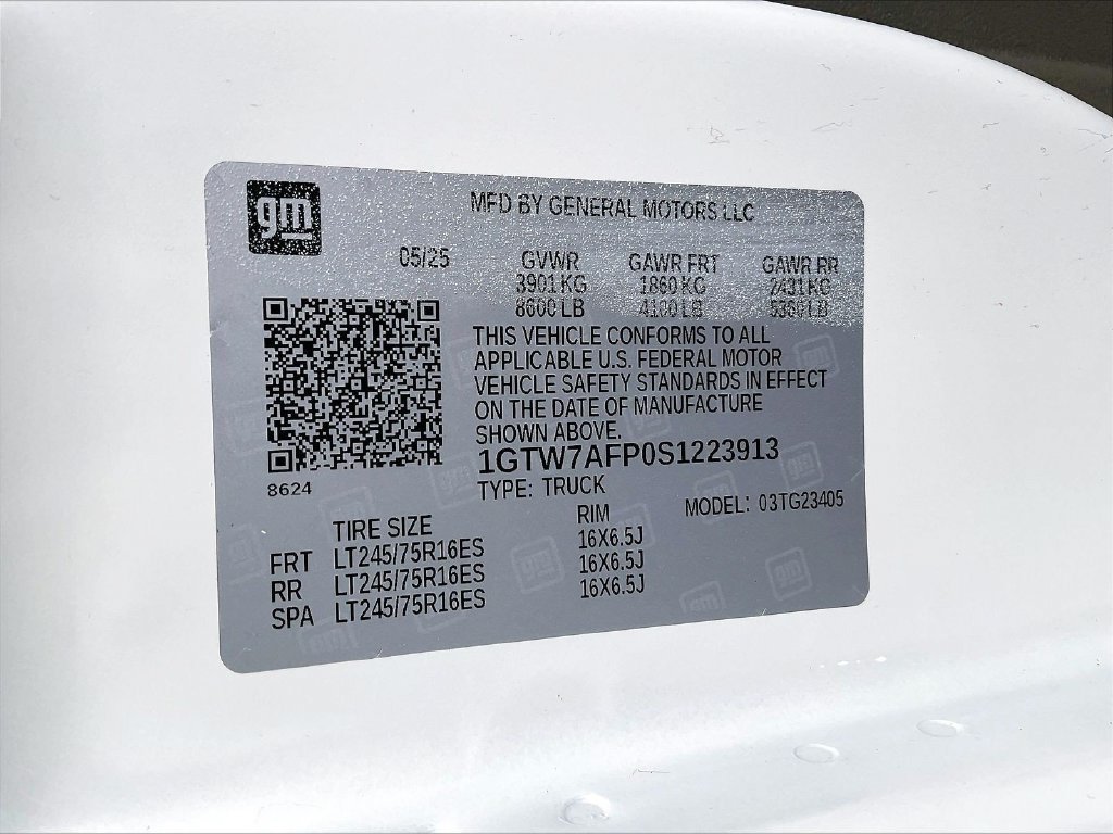 Used 2025 GMC Savana 2500 w/ Driver Convenience Package RWD image 33
