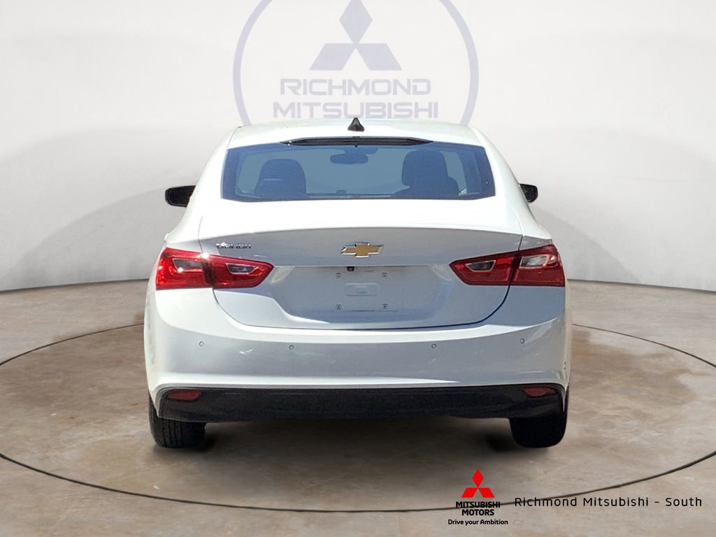 Used 2023 Chevrolet Malibu LS w/ Driver Confidence Package image 4