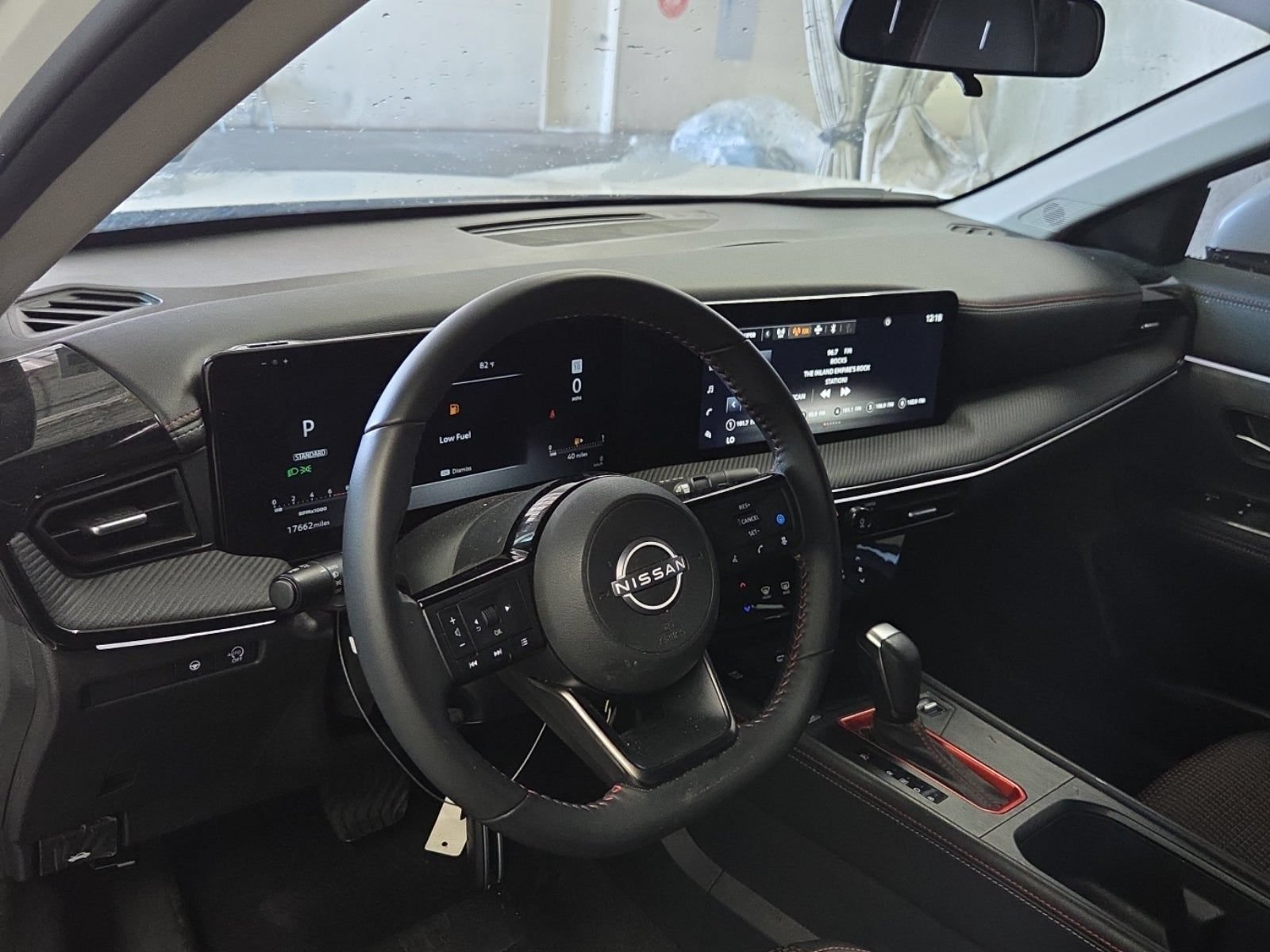 Used 2025 Nissan Kicks SR FWD image 4
