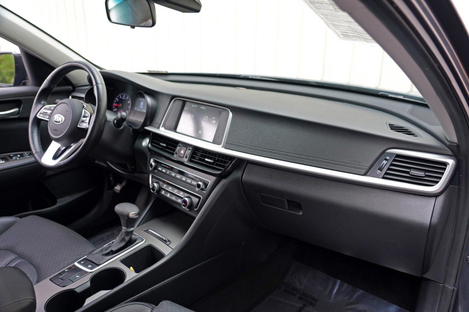 Used 2020 Kia Optima SE FWD image 14