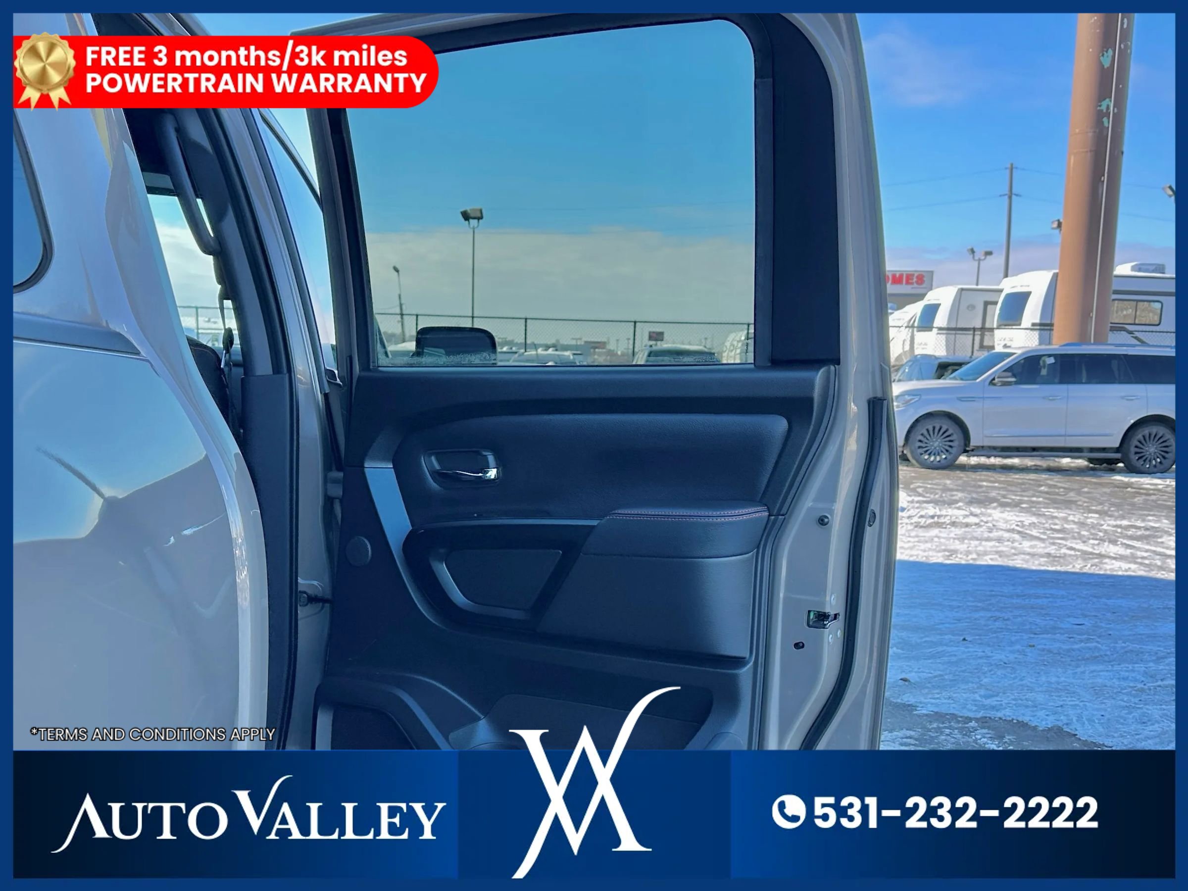 Used 2024 Nissan Titan PRO-4X w/ Pro-4x Utility Package image 25