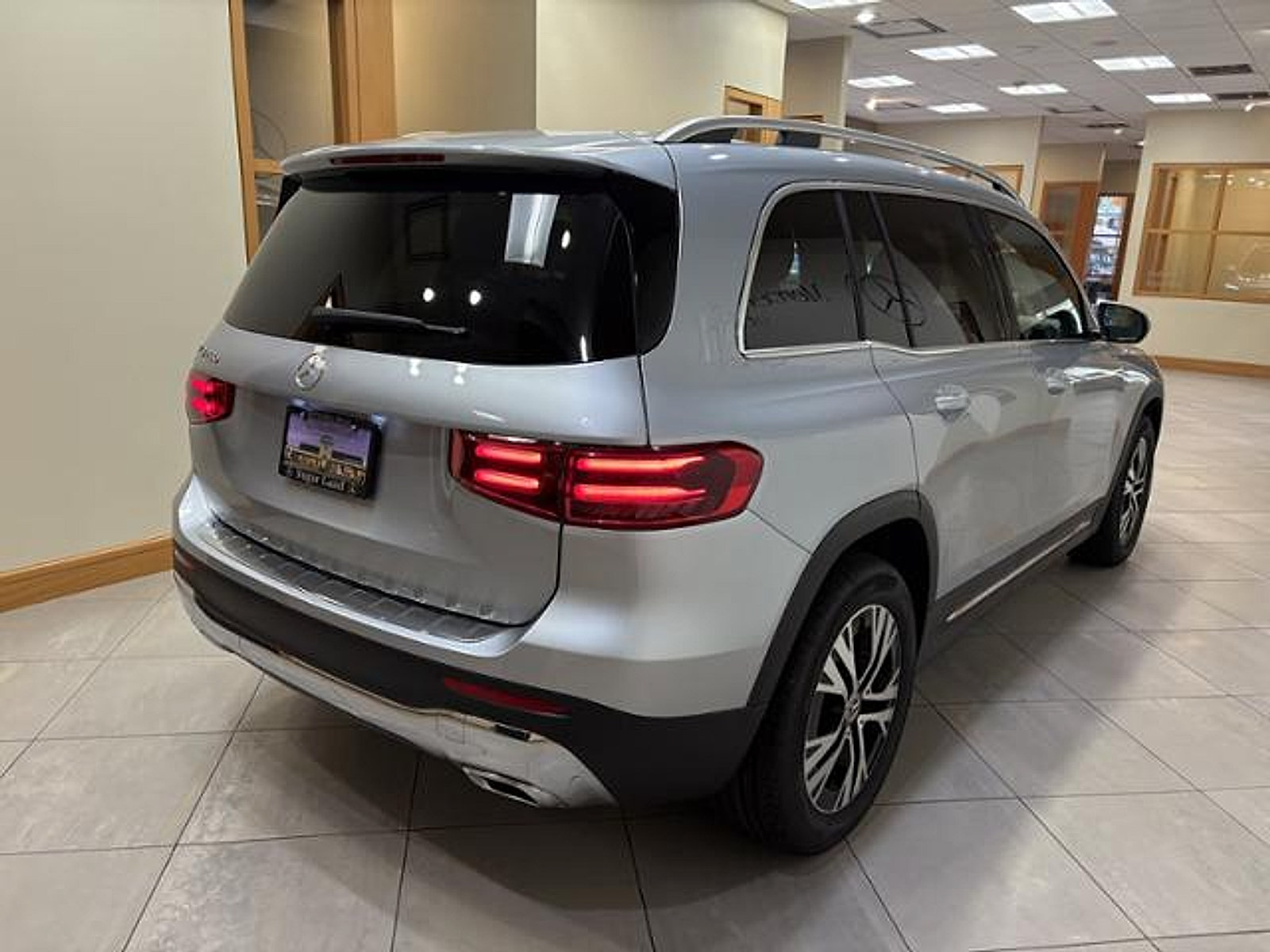 New 2026 Mercedes-Benz GLB 250 image 6