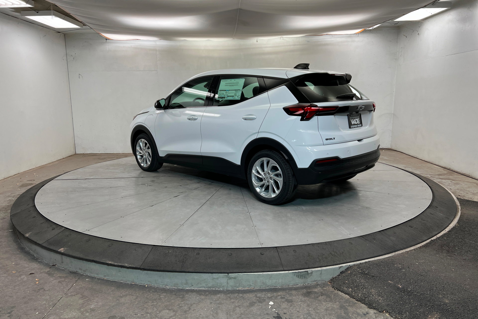 New 2027 Chevrolet Bolt LT w/ Comfort Package image 3