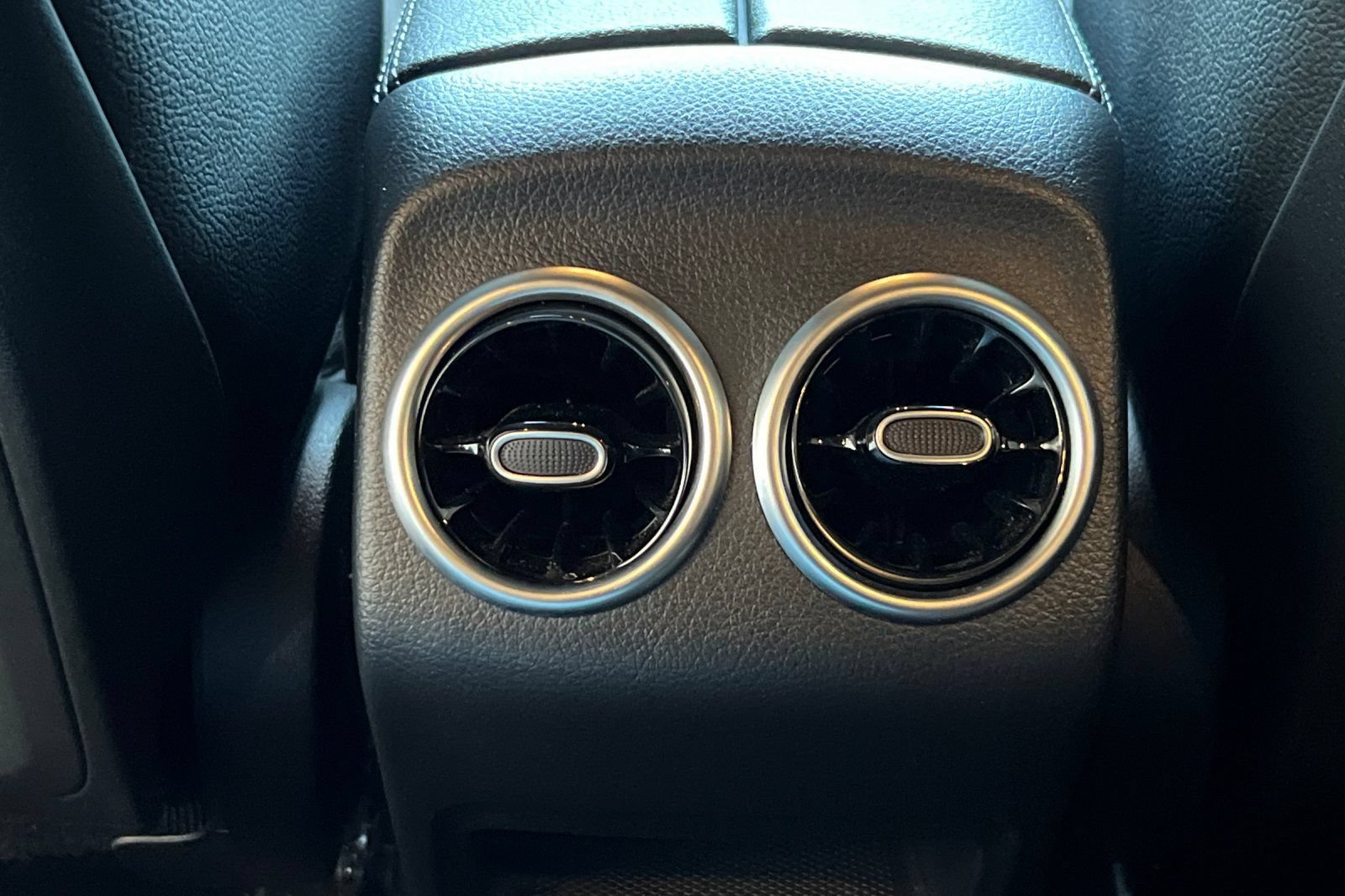 Certified 2025 Mercedes-Benz GLA 250 4MATIC image 18