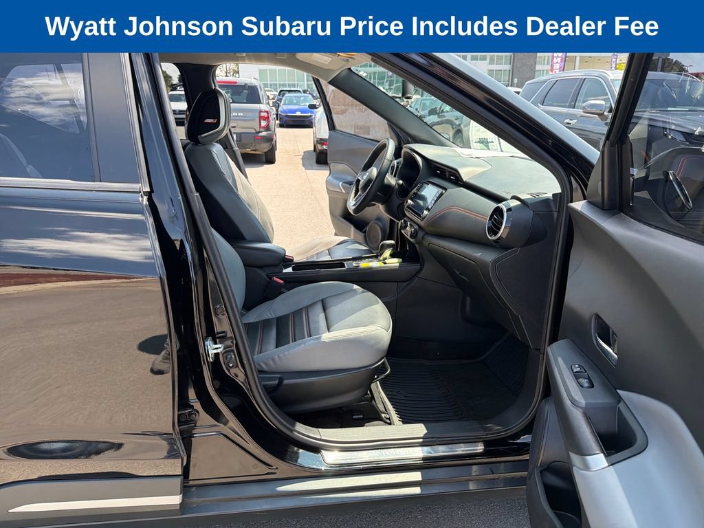 Used 2021 Nissan Kicks SR w/ SR Premium Package FWD image 44
