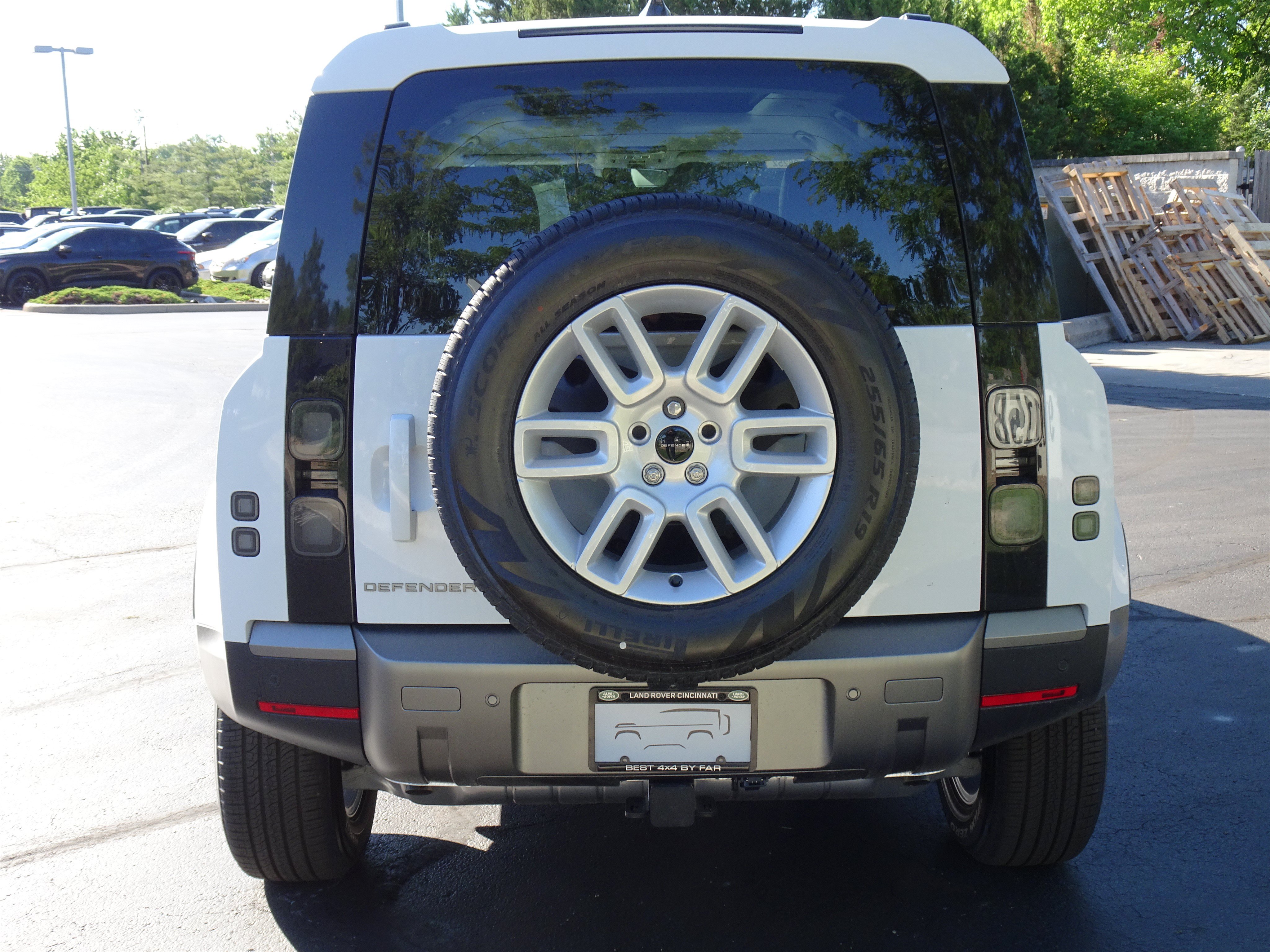 New 2026 Land Rover Defender 110 S AWD/4WD image 10