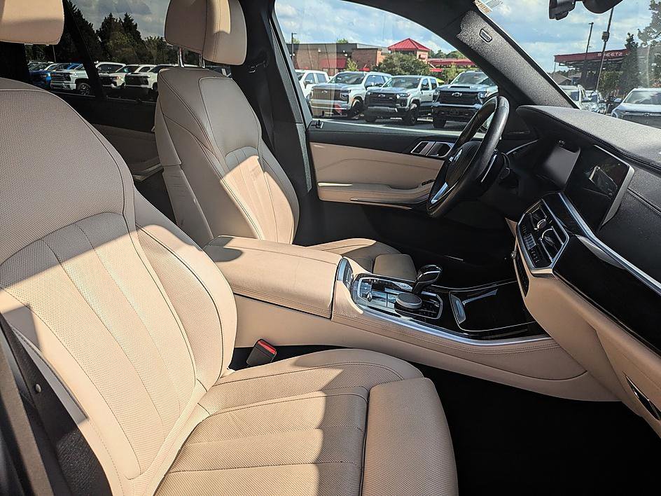 Used 2021 BMW X5 xDrive45e w/ Premium Package AWD/4WD image 29