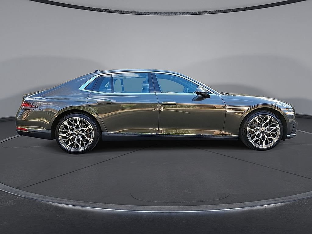 Used 2025 Genesis G90 3.5T AWD/4WD image 26
