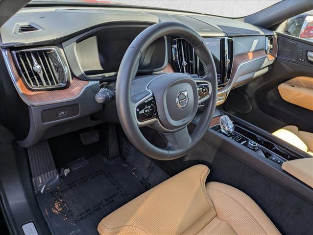 Used 2023 Volvo XC60 B5 Ultimate image 20