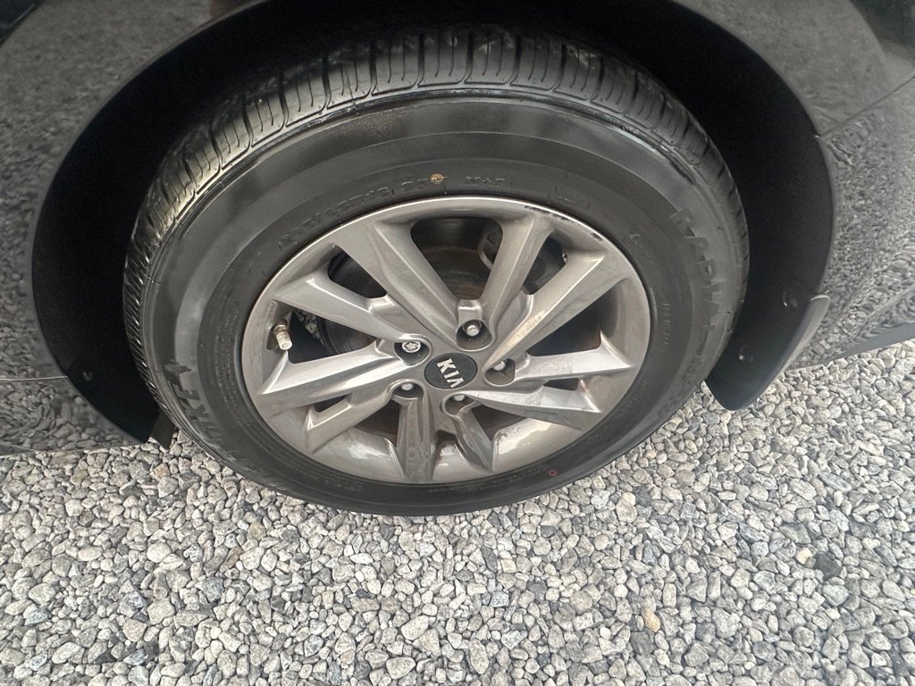 Used 2020 Kia Optima LX image 23