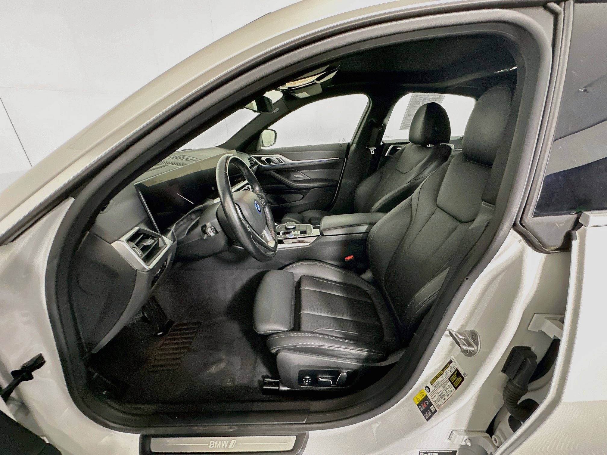 Used 2024 BMW i4 eDrive40 RWD image 13