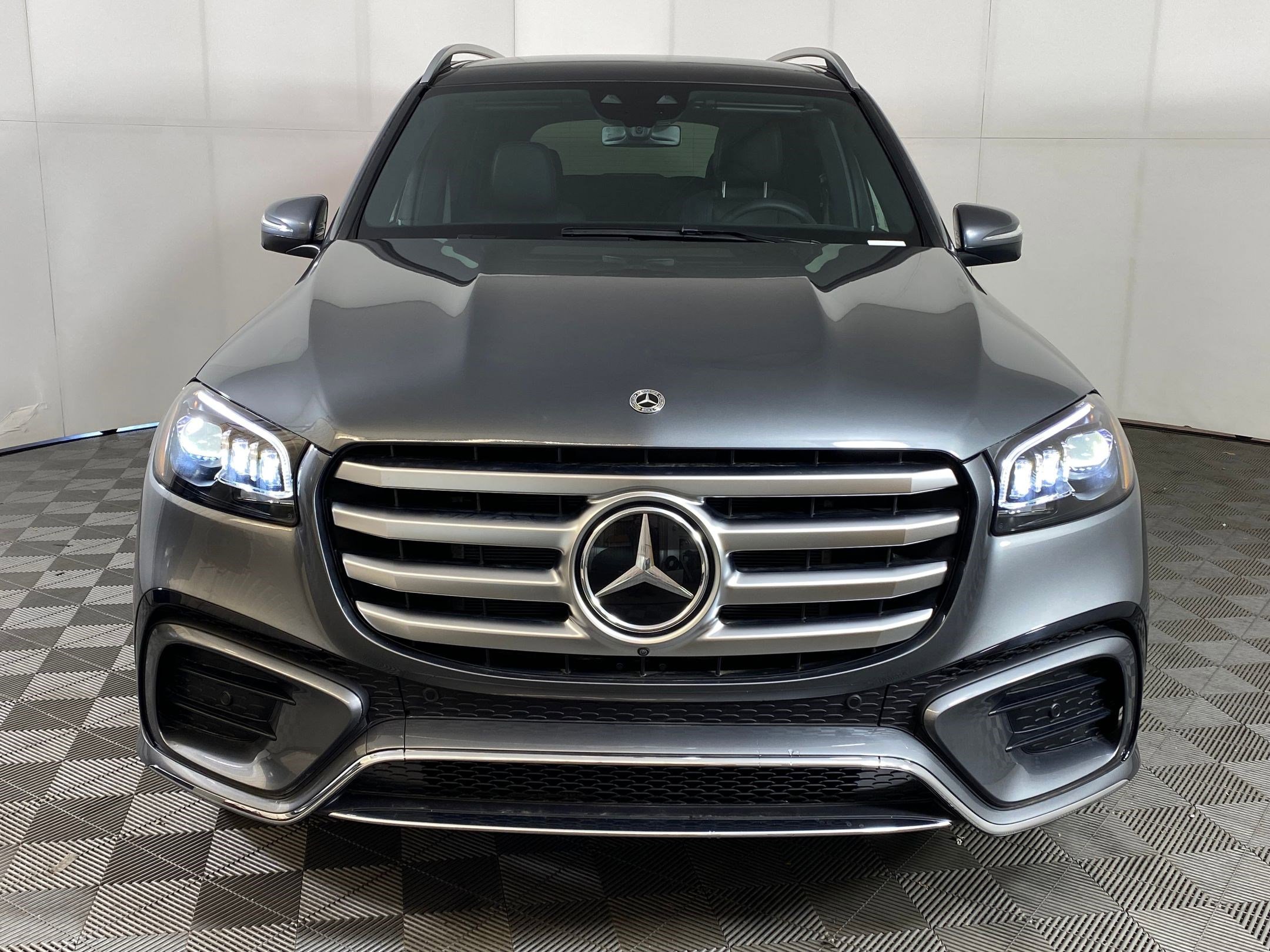 New 2025 Mercedes-Benz GLS 450 4MATIC image 5