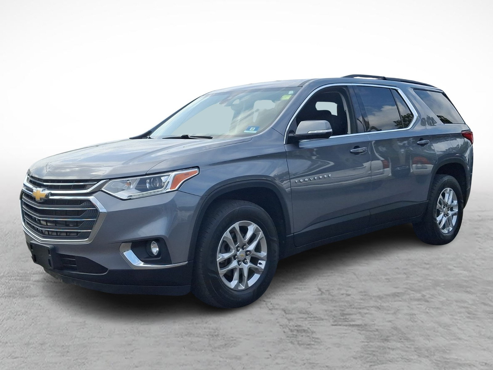 Used 2020 Chevrolet Traverse LT w/ Driver Confidence II Package AWD/4WD image 3