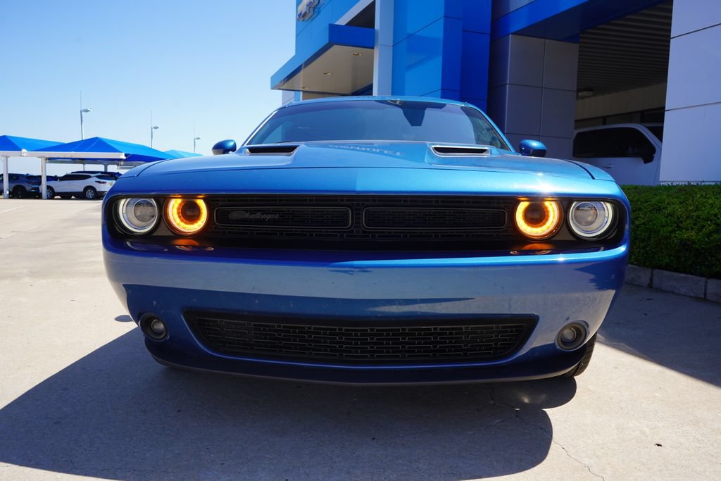 Used 2023 Dodge Challenger SXT w/ Blacktop Package RWD image 3