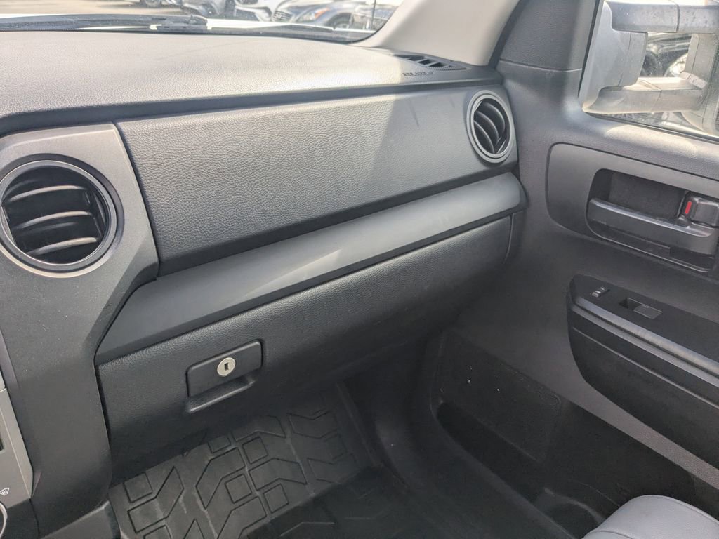 Used 2014 Toyota Tundra SR image 4