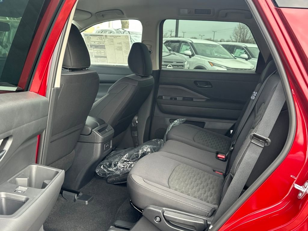 New 2026 Nissan Pathfinder SV image 13