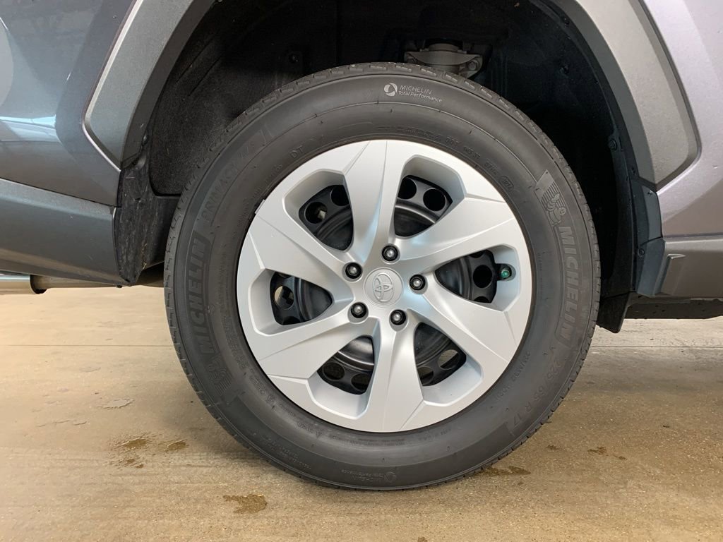 Used 2024 Toyota RAV4 LE image 34