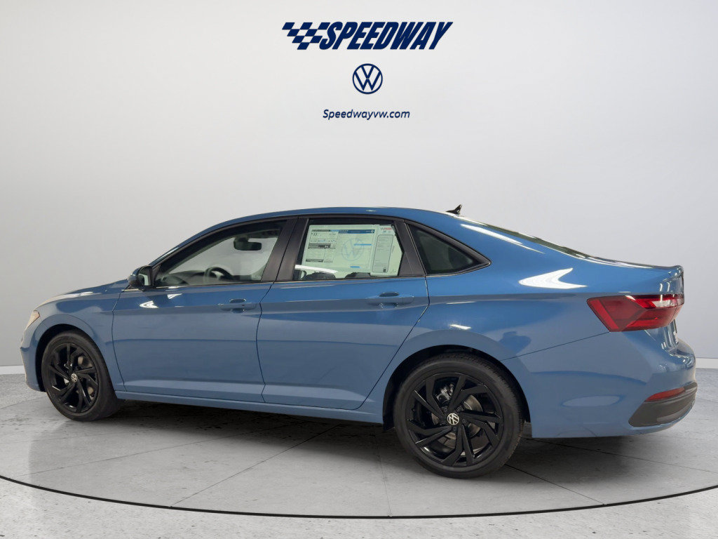 New 2026 Volkswagen Jetta SE FWD image 9