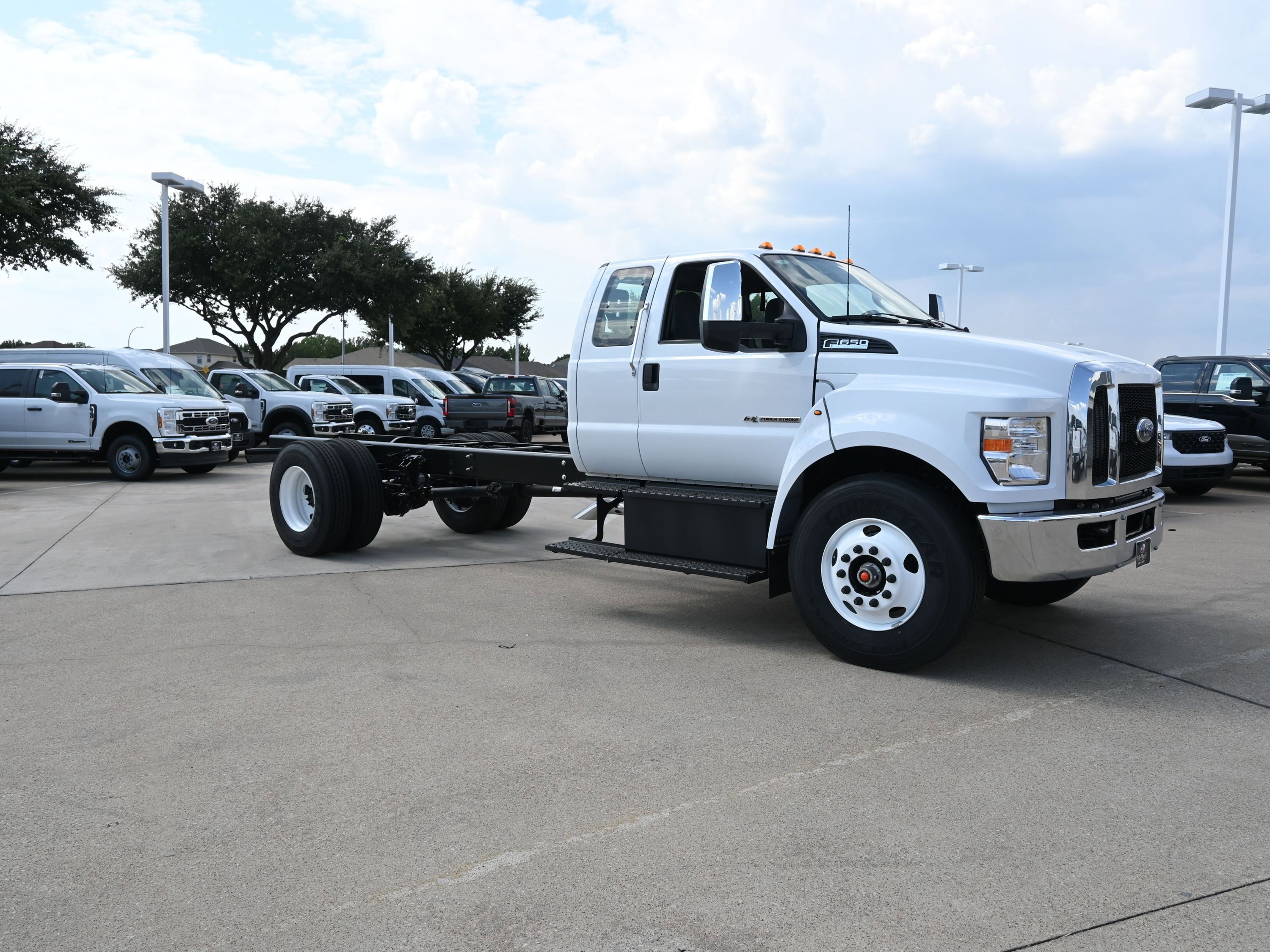 New 2026 Ford F650 2WD SuperCab Super Duty image 9