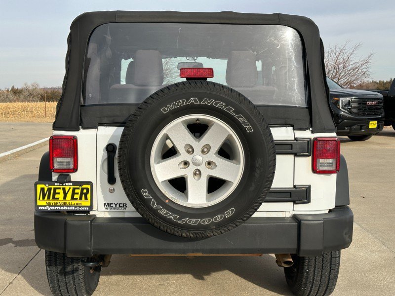 Used 2018 Jeep Wrangler Sport AWD/4WD image 7