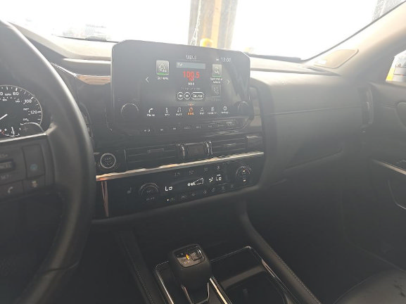 Used 2023 Nissan Pathfinder SL w/ SL Premium Package AWD/4WD image 9
