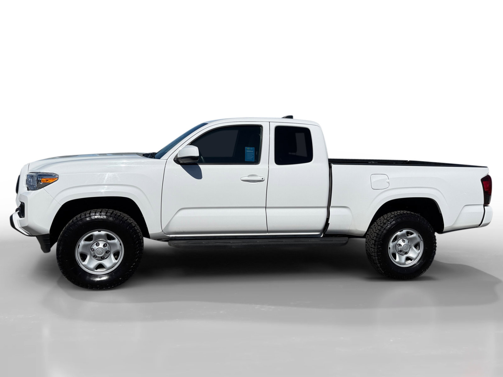 Used 2023 Toyota Tacoma SR AWD/4WD image 2
