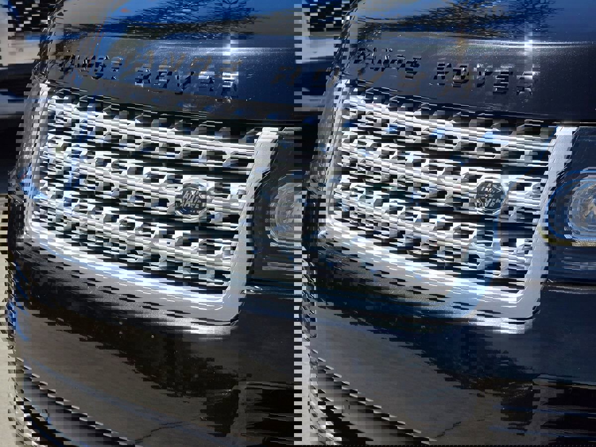 Used 2017 Land Rover Range Rover HSE image 8