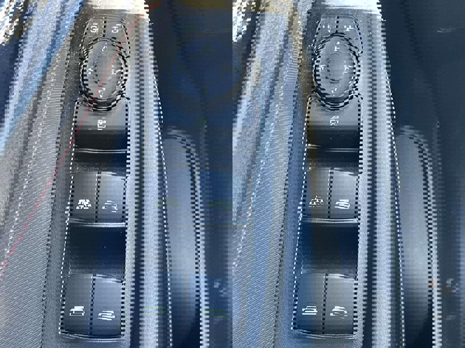 Used 2023 Chevrolet TrailBlazer RS image 23