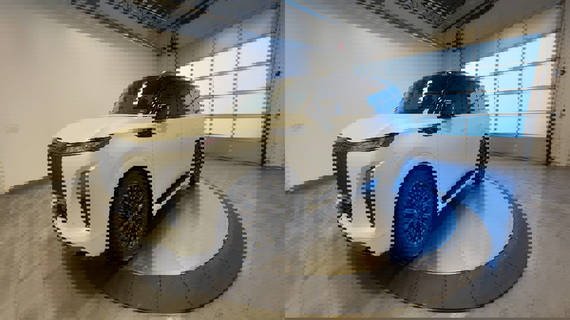 Certified 2025 INFINITI QX80 Autograph w/ Premium Cargo Package image 4