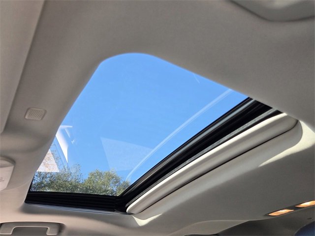 Used 2022 Toyota Highlander Limited image 12