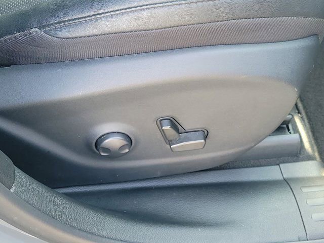 Used 2022 Jeep Cherokee Latitude Lux AWD/4WD image 9