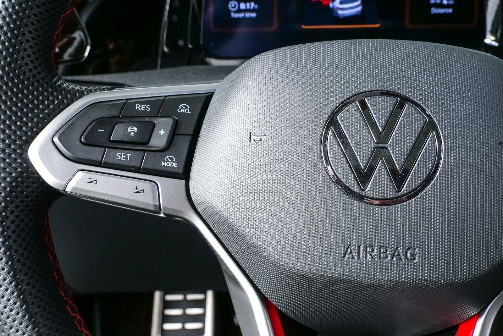 Certified 2025 Volkswagen GTI Autobahn FWD image 13