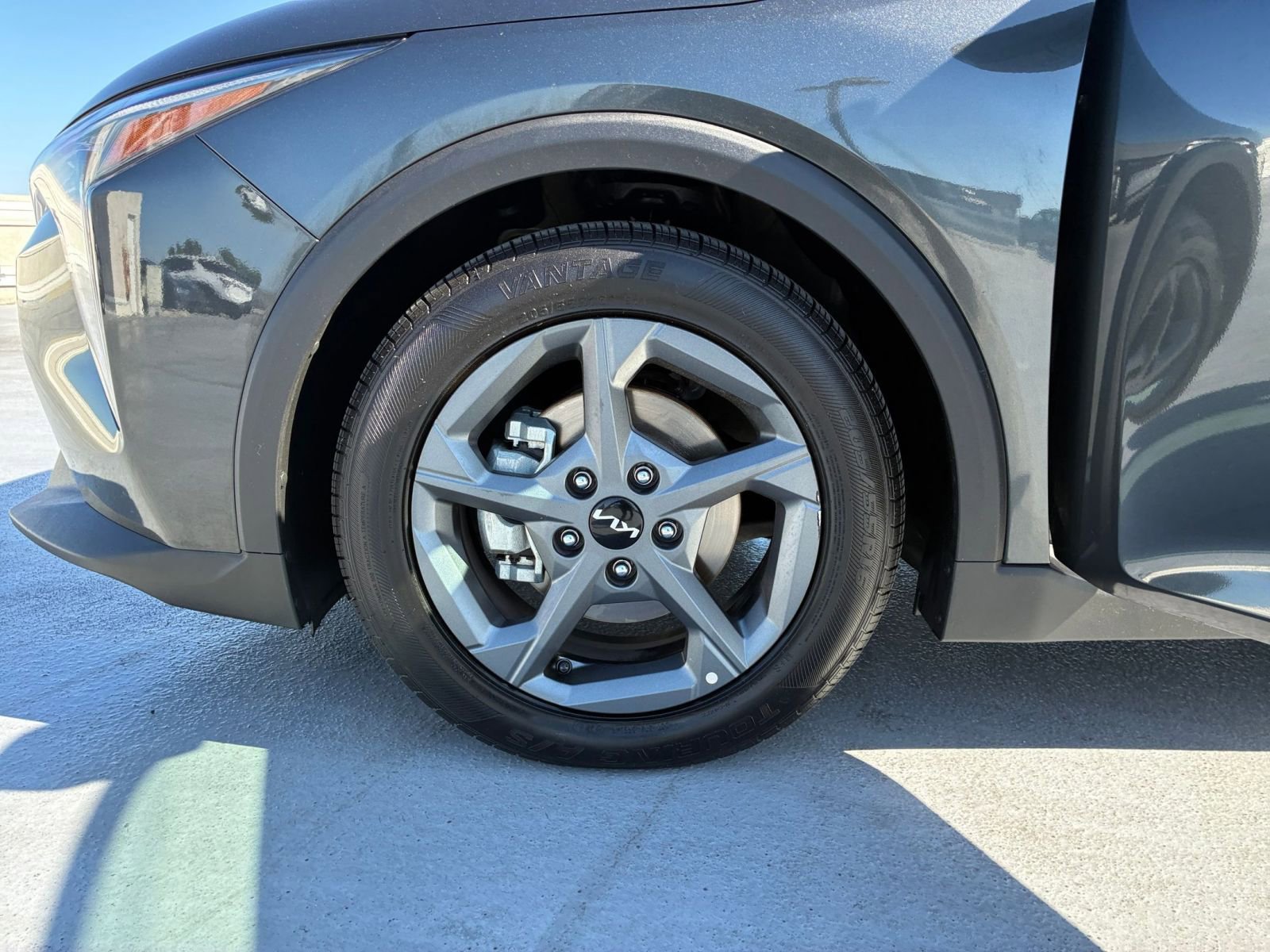 Used 2025 Nissan Altima 2.5 SV FWD image 29