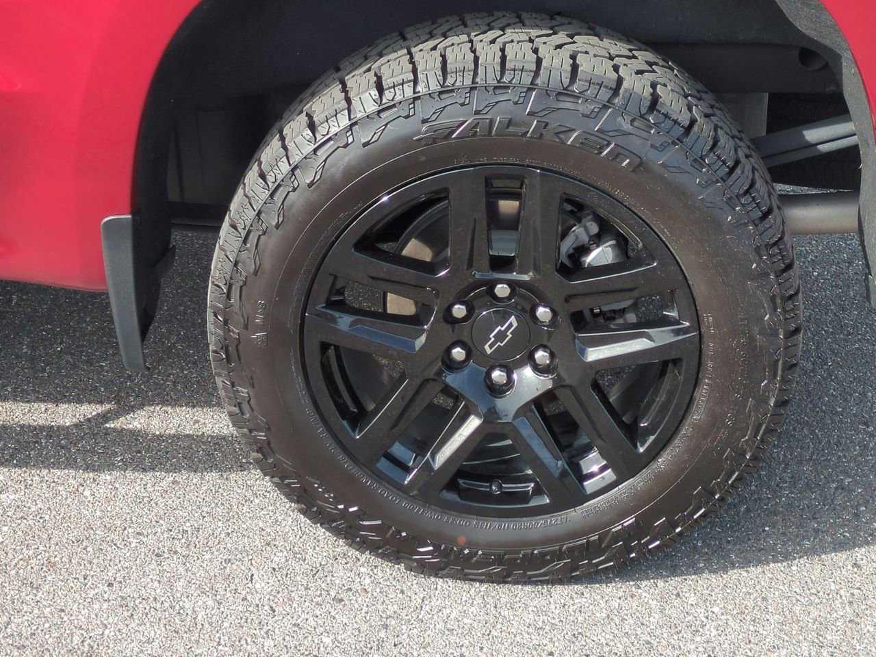 Certified 2024 Chevrolet Silverado 1500 RST AWD/4WD image 32