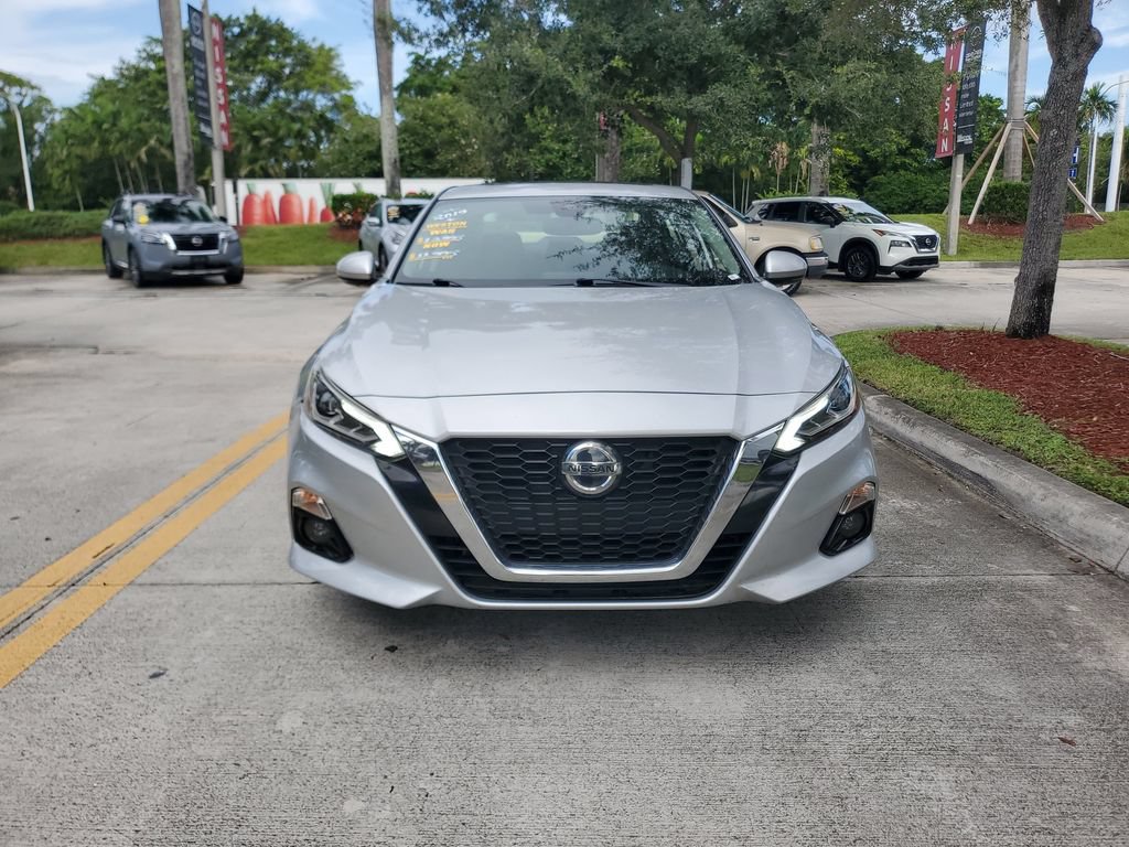 Used 2019 Nissan Altima 2.5 SL FWD image 2