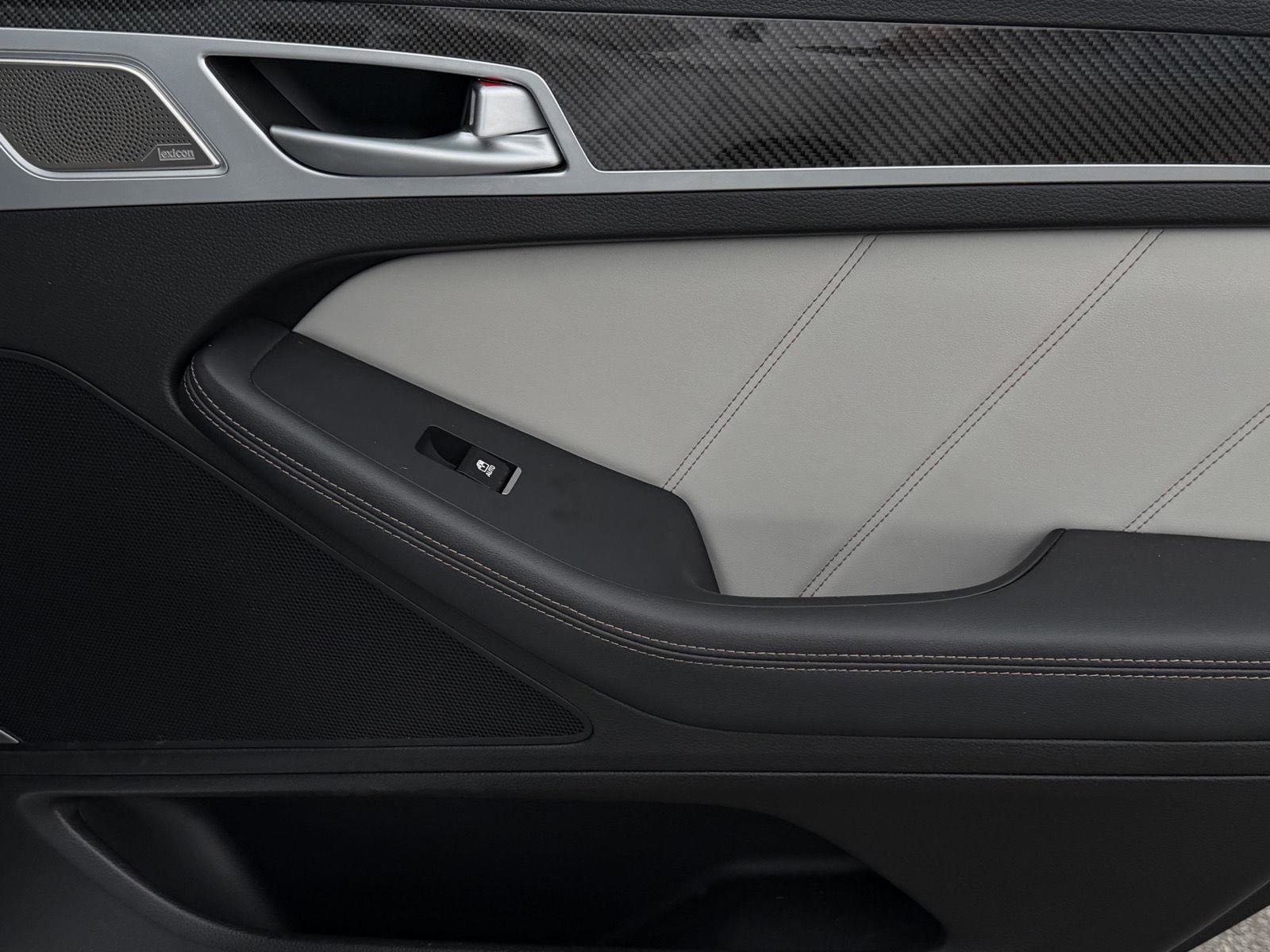 Used 2018 Genesis G80 3.3T Sport RWD image 25