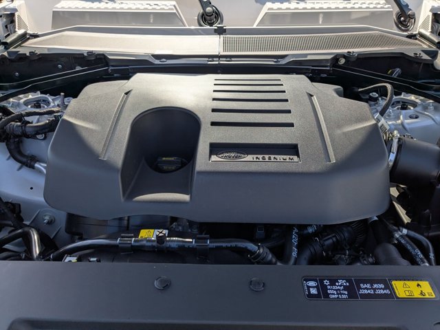 New 2026 Land Rover Defender 110 X-Dynamic SE AWD/4WD image 18
