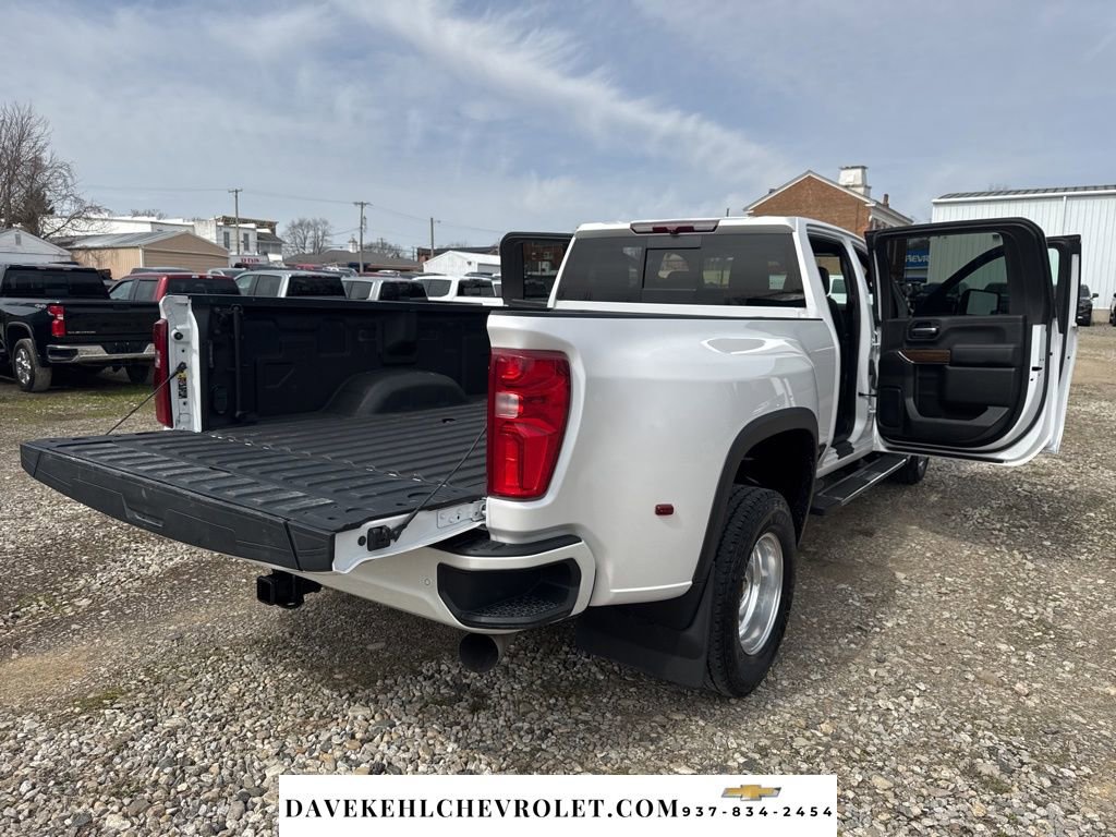 Used 2022 Chevrolet Silverado 3500 High Country w/ Safety Package II image 43