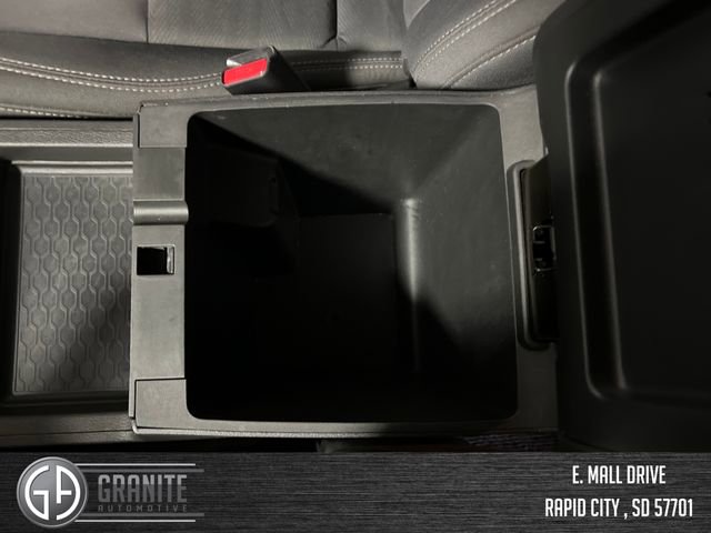 Used 2024 Nissan Frontier SV image 24