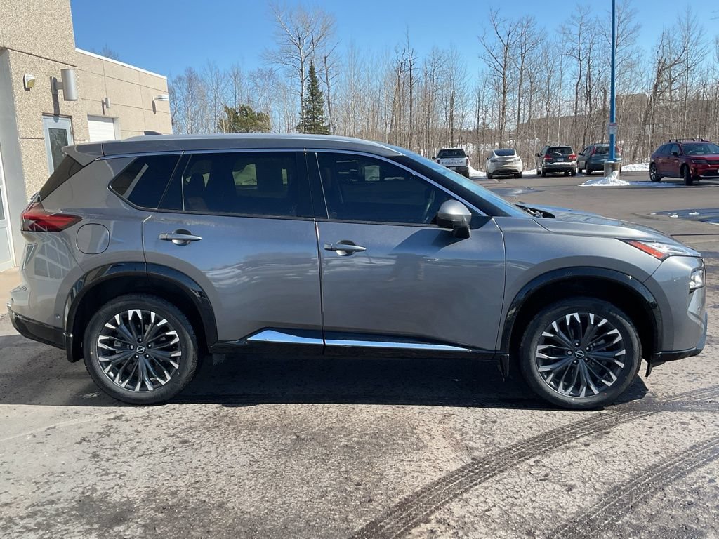 Used 2024 Nissan Rogue Platinum w/ Platinum Premium Package AWD/4WD image 4