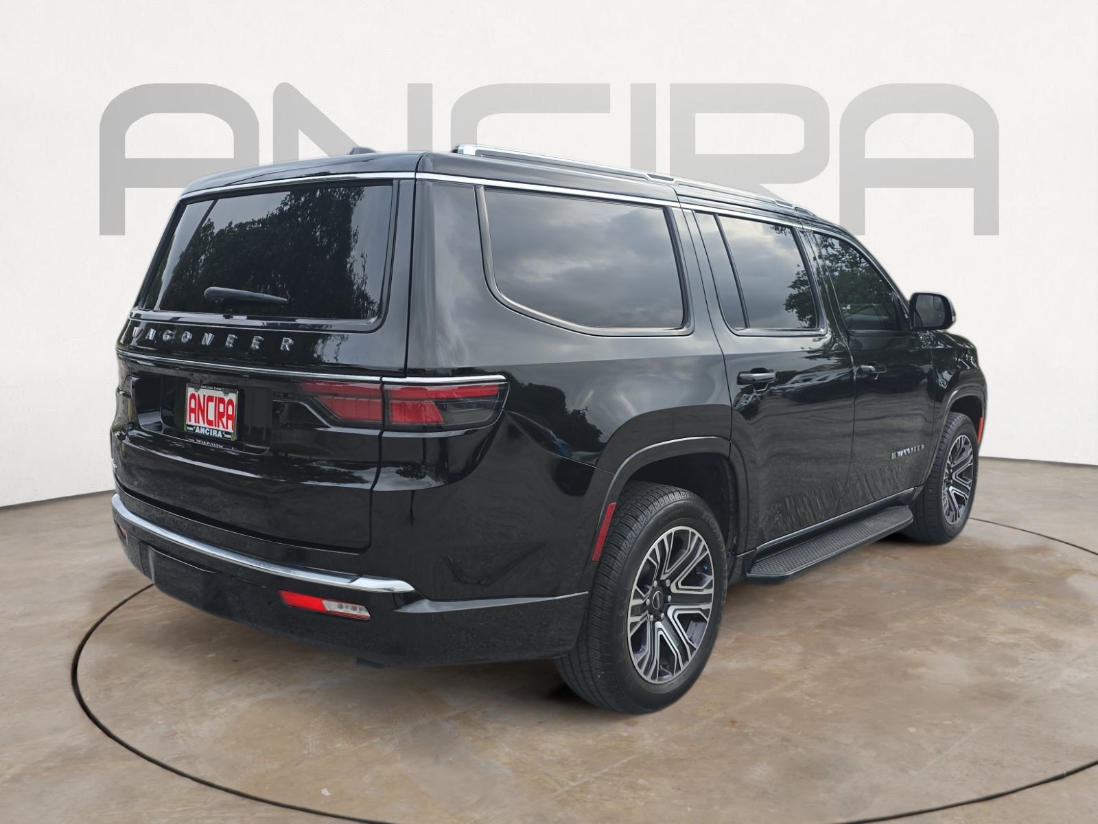 Used 2025 Jeep Wagoneer 4WD w/ Premium Group I image 10