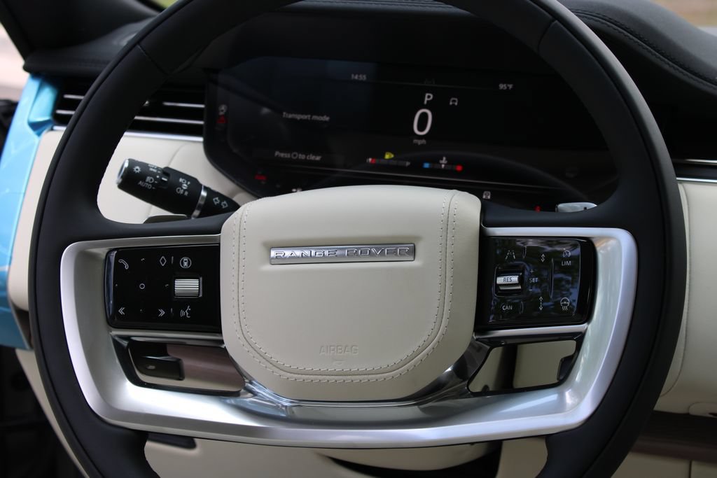 New 2026 Land Rover Range Rover Long Wheelbase SE AWD/4WD image 13