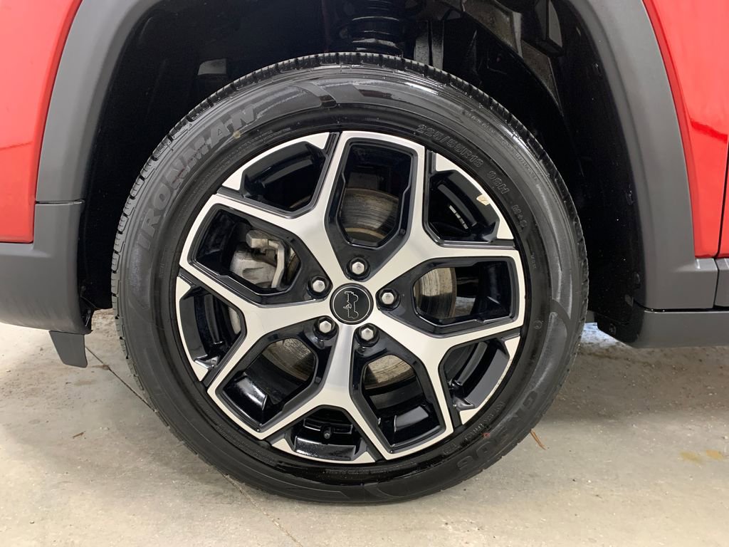 Used 2025 Jeep Compass Limited image 2