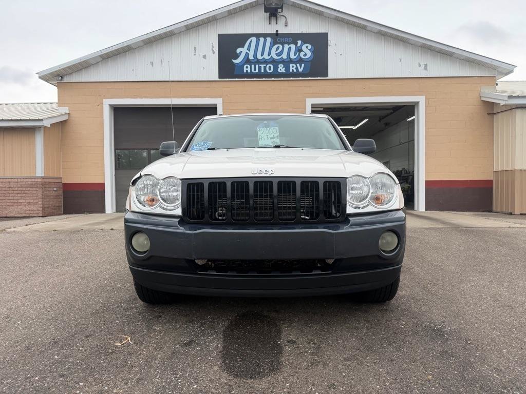 Used 2005 Jeep Grand Cherokee Laredo AWD/4WD image 2