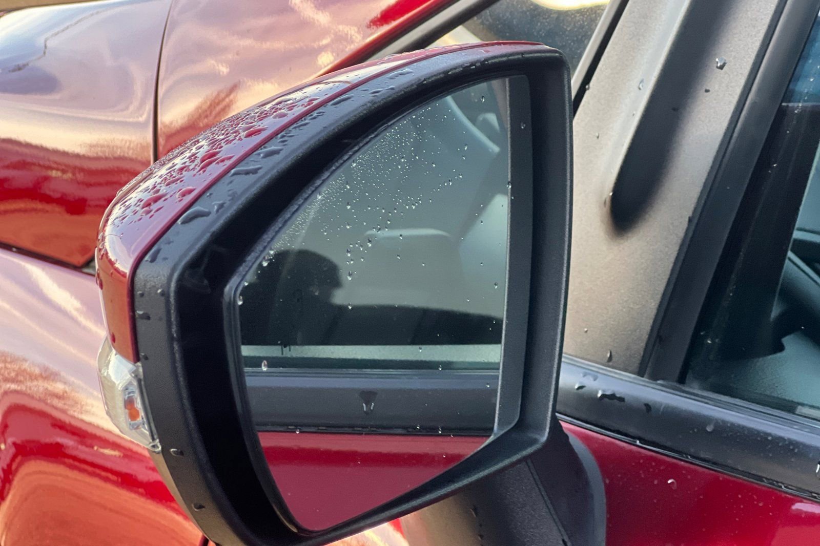 Used 2020 Ford EcoSport SE w/ SE Convenience Package image 30