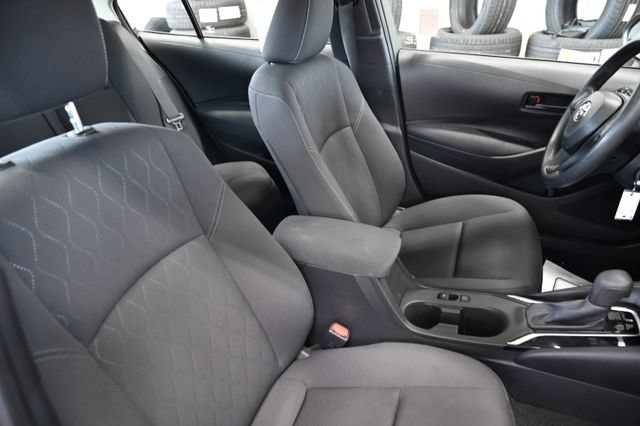 Used 2023 Toyota Corolla LE FWD image 9