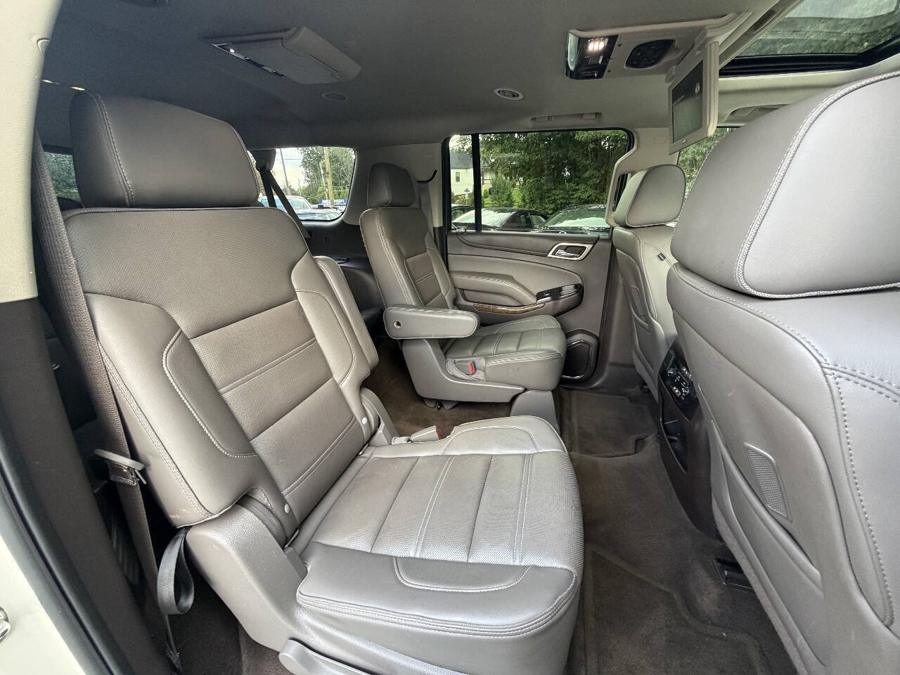 Used 2015 GMC Yukon XL Denali w/ Open Road Package AWD/4WD image 26