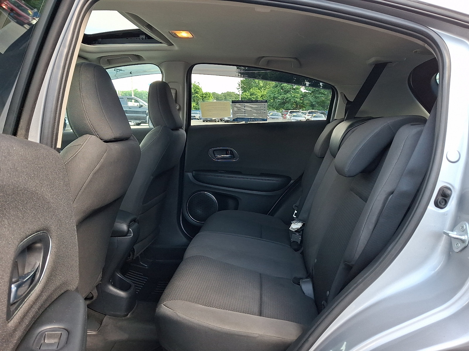 Used 2022 Honda HR-V EX image 9