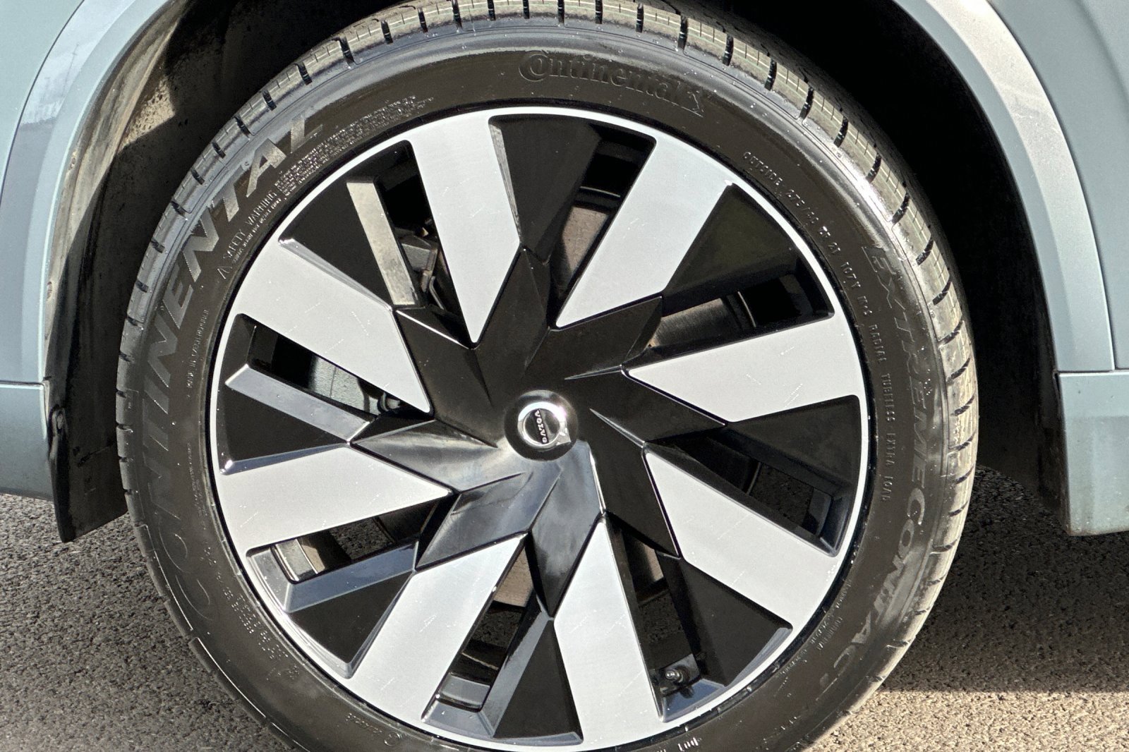 Used 2023 Volvo XC90 T8 Ultimate image 34